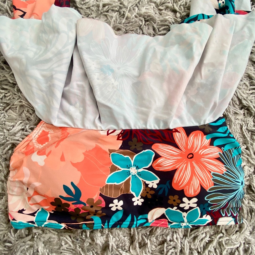 Vince Camuto Off the Shoulder Bathing Suit Top - Picture 7 of 10